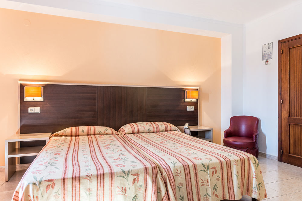 Hotel Orosol By Typic Hotels San Antonio  Exterior photo